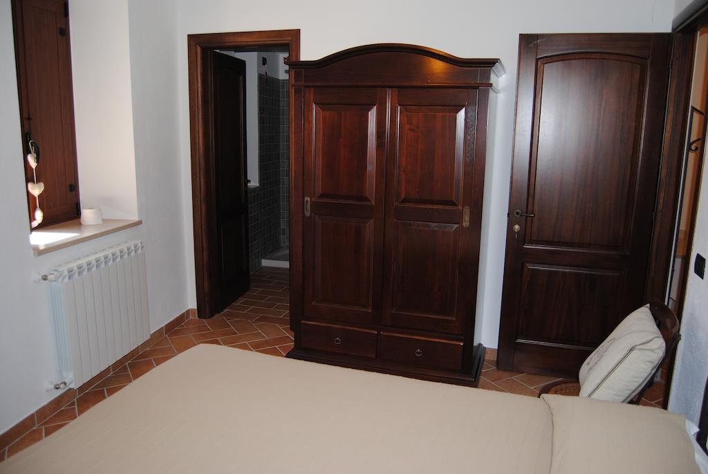 Il Giardino Di Julia B&B Тортора Номер фото